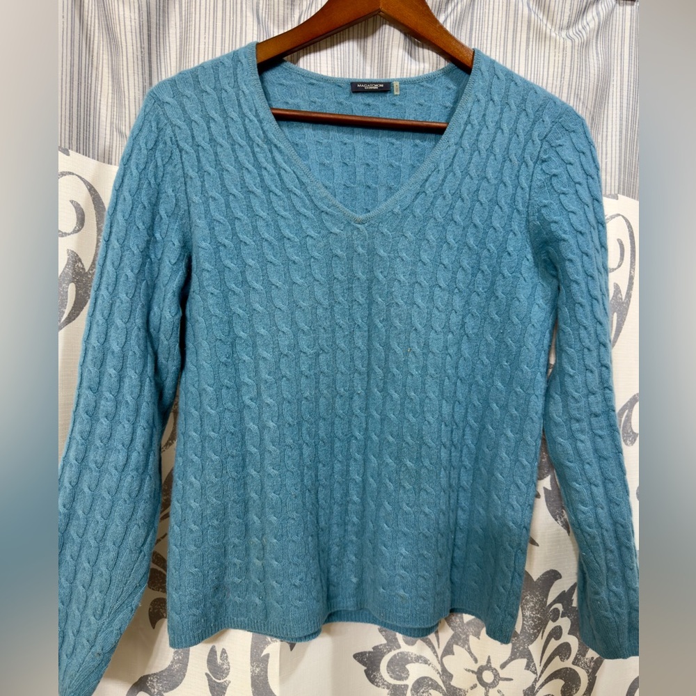 Magaschoni 100% Cashmere Teal Cable Knit Scottish Mill Pullover Sweater Sz M EUC